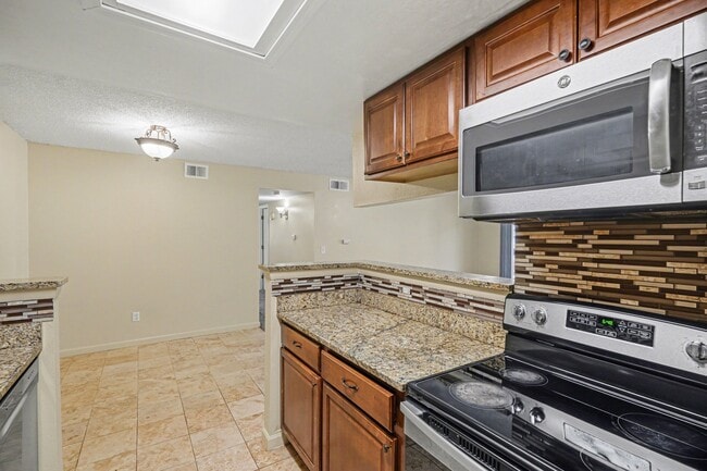 Building Photo - 3474 S Eagle St