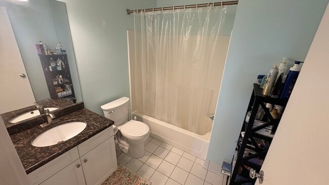 Building Photo - 72 Ashland St