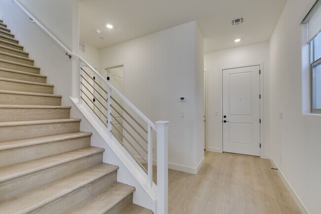 Building Photo - Brand New 4 Bedroom + Den/Office in Summerlin