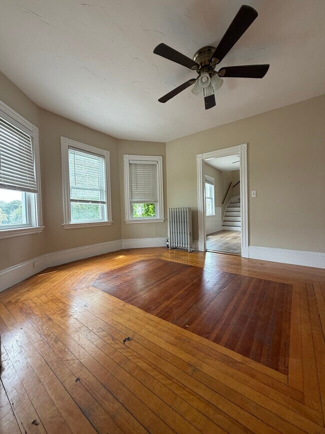 Building Photo - 253 Whitwell St