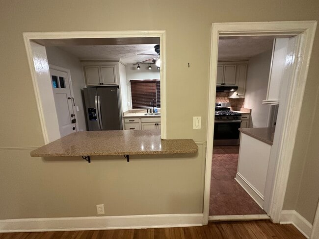 Building Photo - 958 Winburn Dr