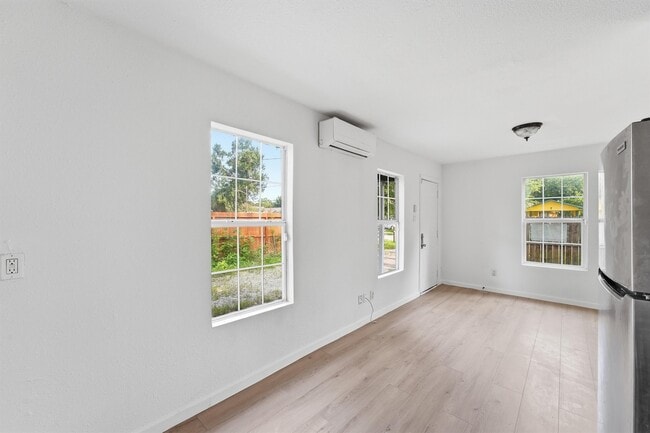 Building Photo - 8034 Record St