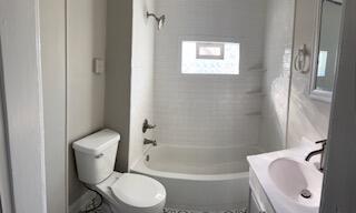 Building Photo - 135 Griswold St