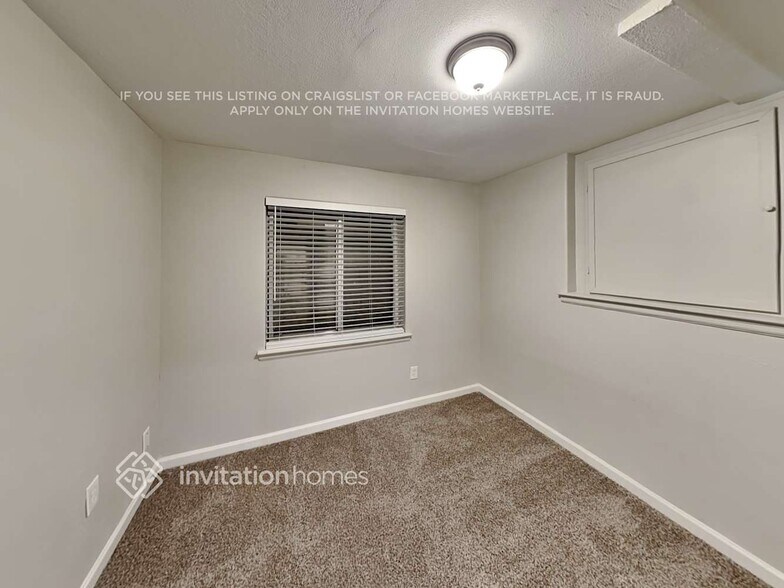 Building Photo - 11264 Gallahadion Ln