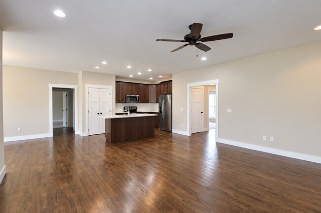 Building Photo - 1137 Cross Pointe Dr
