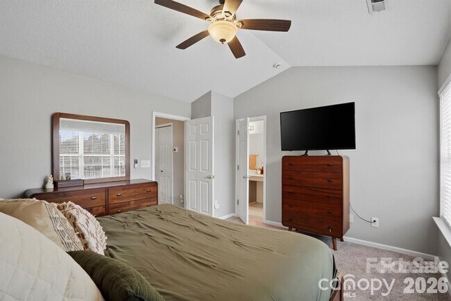 Building Photo - 12350 Hennigan Pl Ln