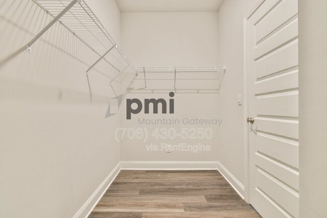 Building Photo - 247 Magnolia Villas Dr