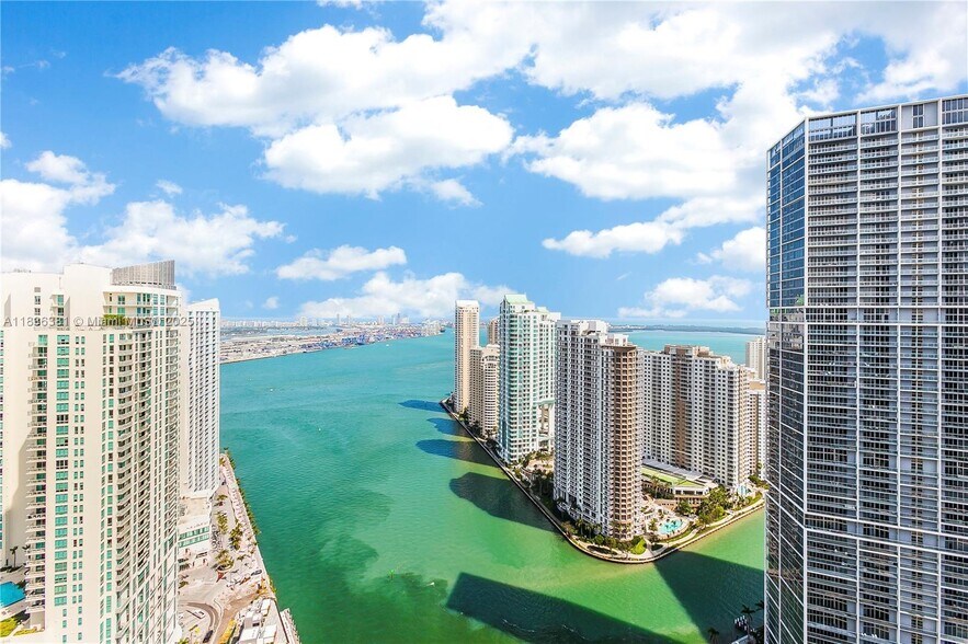 Building Photo - 200 Biscayne Boulevard Way