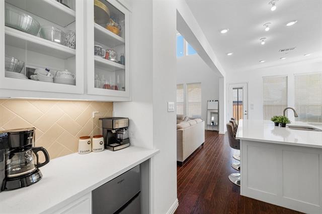 Building Photo - 851 Orchard Dr