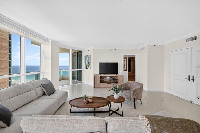 Building Photo - 101 S Fort Lauderdale Beach Blvd