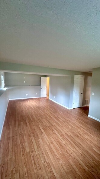 Building Photo - 6518 Middleshire Ct