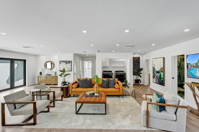 Building Photo - 5501 NE 18th Terrace