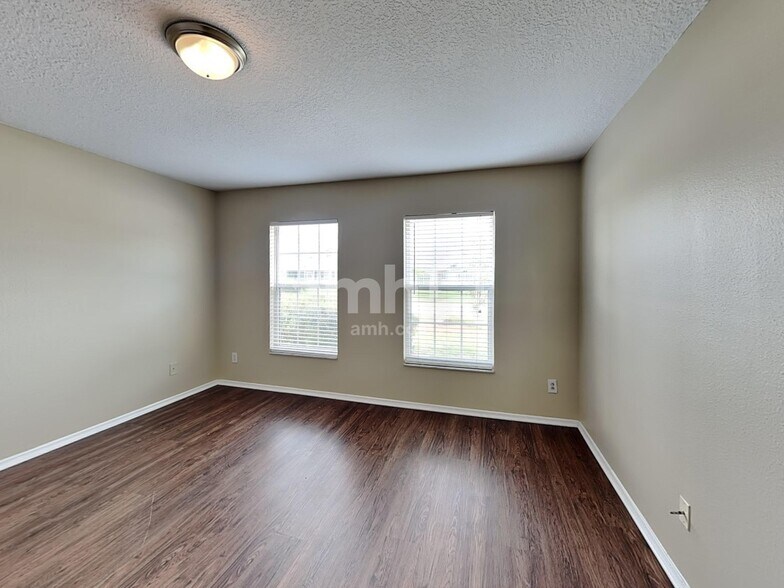 Building Photo - 11813 Colyar Ln