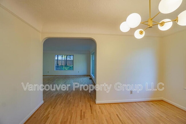 Building Photo - 8709 NE 63rd St