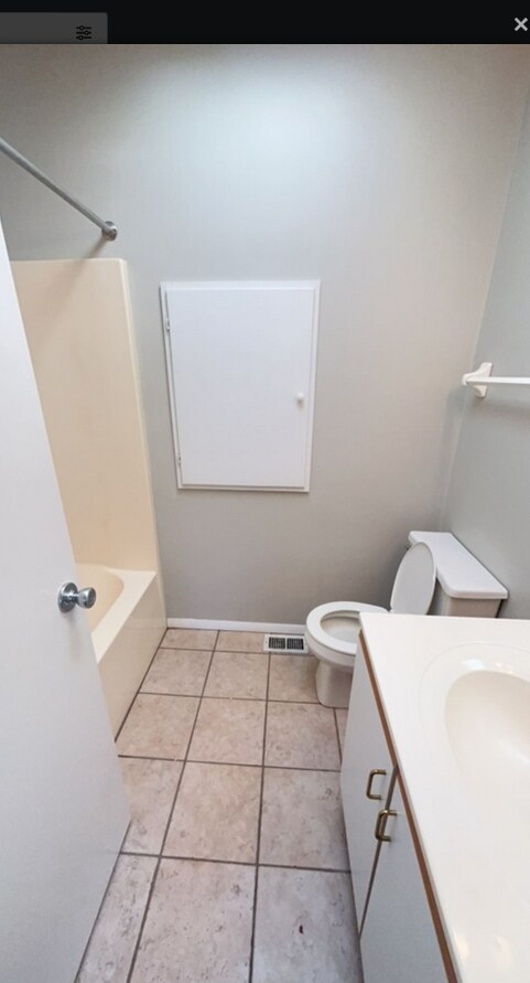 Building Photo - 2Br/2Ba Townhome in the J-town/Ferncreek area
