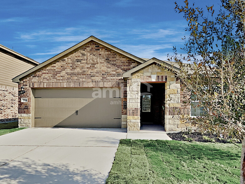 Primary Photo - 7934 Cactus Plum Dr