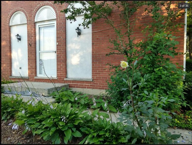 Front Door - 111 41st St