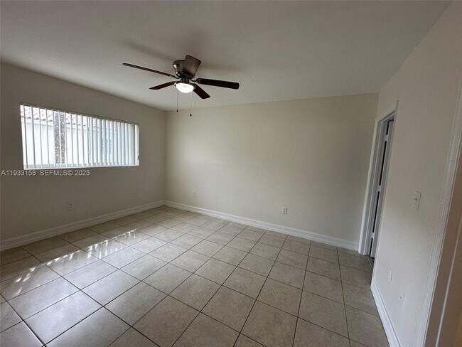 Building Photo - 1406 NW 3rd St