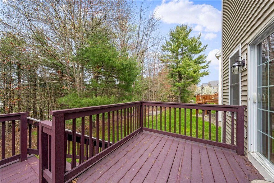 Building Photo - 6 Longview Cir