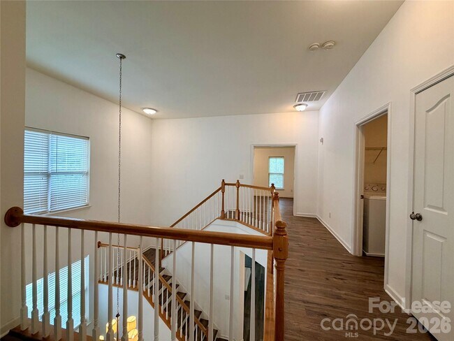 Building Photo - 10968 Princeton Village Dr