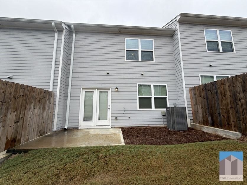 Building Photo - 3530 Condor Ct SW