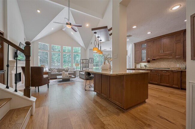 Building Photo - 7 Peaceful Canyon Ct