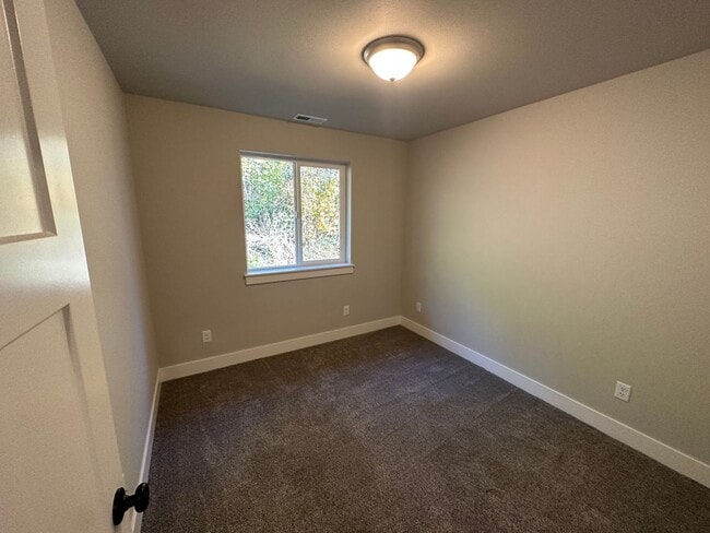 Building Photo - 00430-400 NW 7th AVE