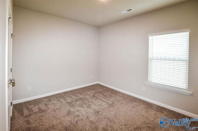 Building Photo - 120 Delilah Ln