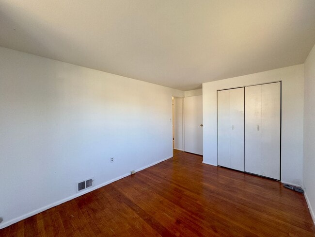 Building Photo - Charming 3 Bed/1.5Bath in Parkville, MD!