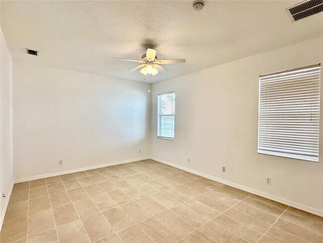 Building Photo - 5223 58th Terrace E