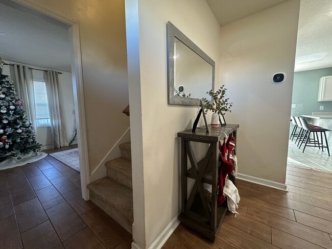 Building Photo - 101 Spain Dr