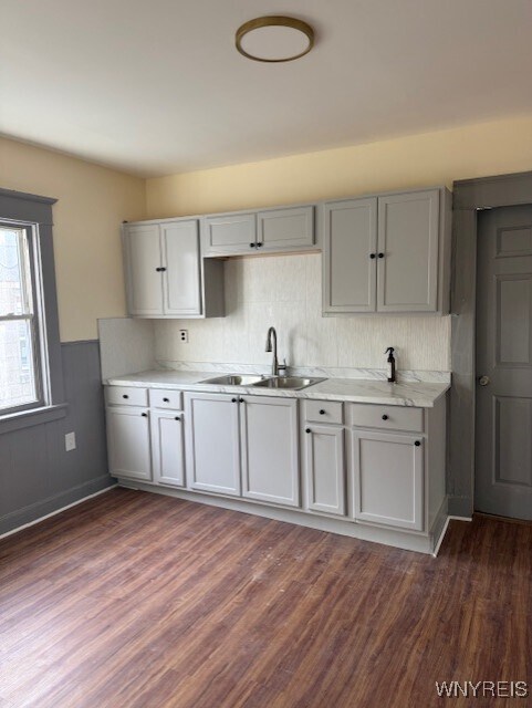 Building Photo - 2255 Genesee St