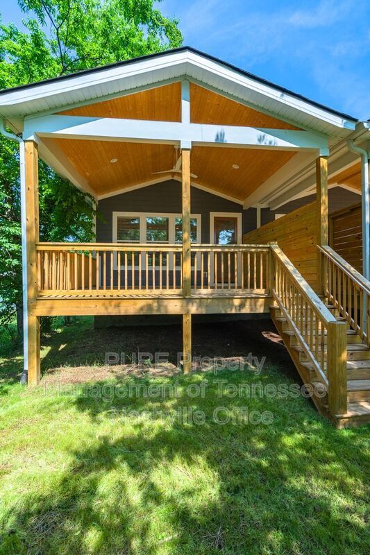 Building Photo - 606 Annex Ave