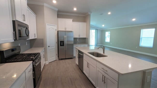 Building Photo - 106 Zancara St