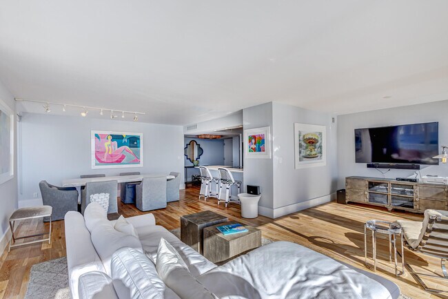 Building Photo - 5510 N Ocean Dr