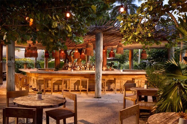 Building Photo - 102 24th St