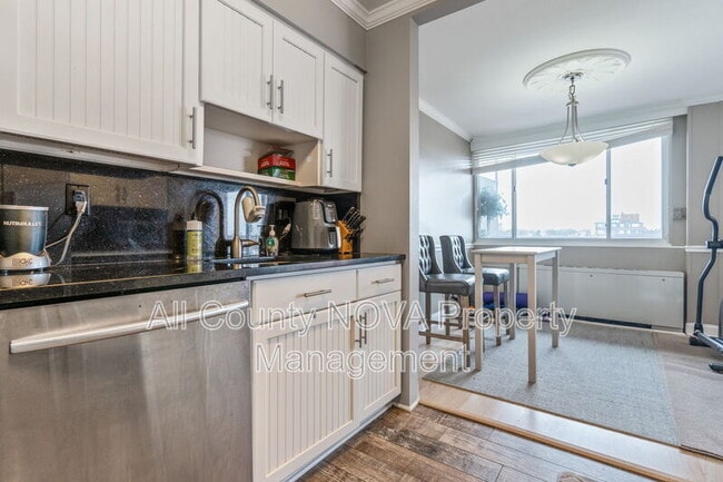 Building Photo - 4343 Cherry Hill Rd