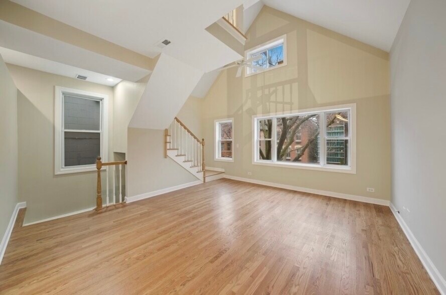 Building Photo - 1548 N Honore St