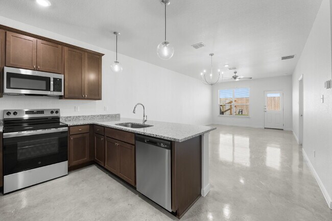 Building Photo - MOVE-IN SPECIAL: December and January rent FREE if moved in before February 1.