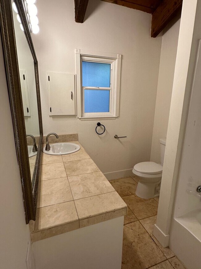 Building Photo - HOLIDAY SPECIAL ~ Home for Rent!