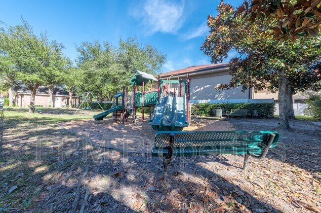 Building Photo - 9505 Armelle Way