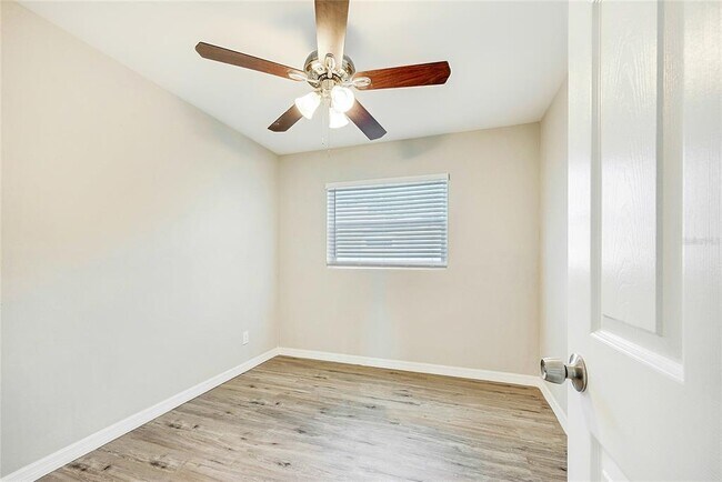 Building Photo - 5027 Kempston Dr