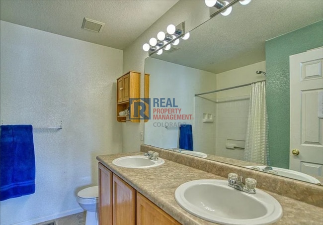 Building Photo - 6827 Autumn Ridge Dr