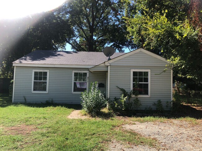 Primary Photo - 4011 Myrtle St