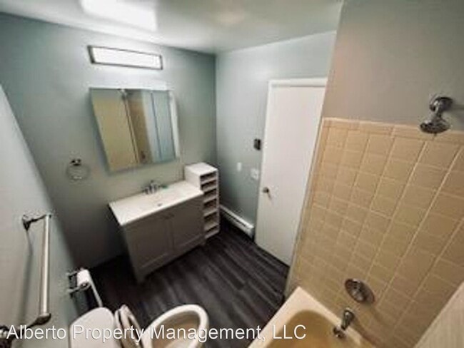 Building Photo - 2 br, 1.5 bath House - 2505 Lexington Ct.