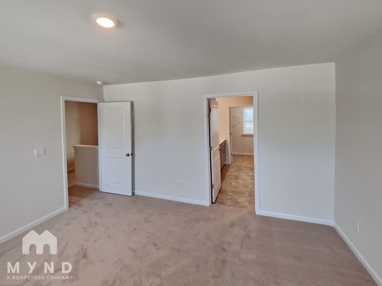 Building Photo - 2126 Allium Dr
