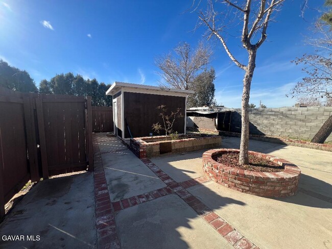 Building Photo - 43119 7th St E