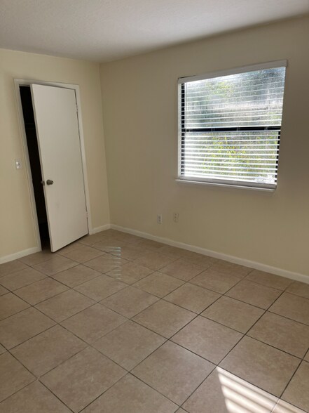 Building Photo - 1870 Agora Cir SE