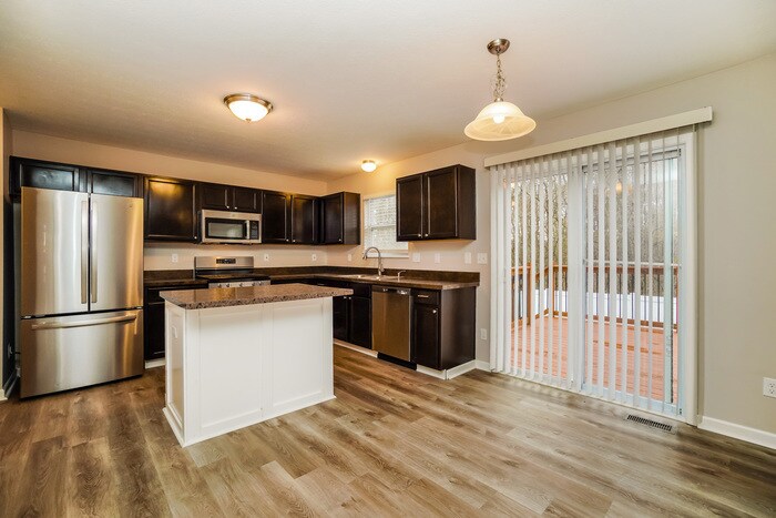 Building Photo - 7899 Prairie Willow Dr