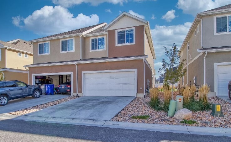 Building Photo - 177 E Hamilton Row